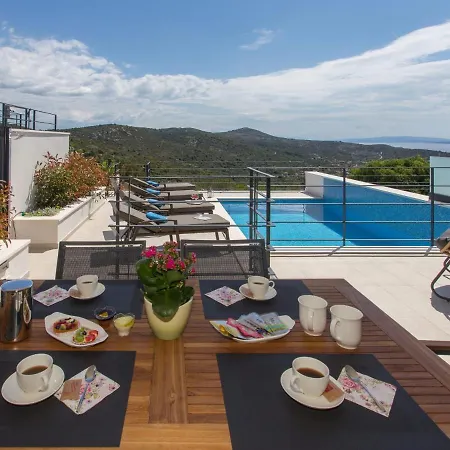 Vila Orange Tree